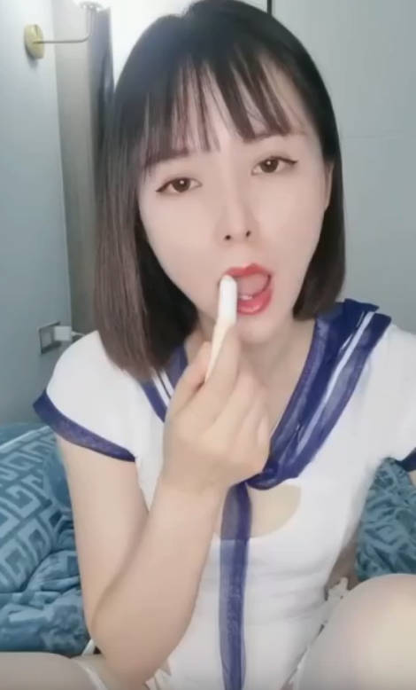 重磅！超美女神扒穴魅惑 假阳具自慰呻吟了 